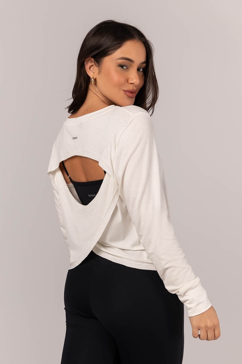 K4319-B_Blusa_Manga_Longa_e_Detalhe_nas_Costas_Off-White__Ref:_K4319-B