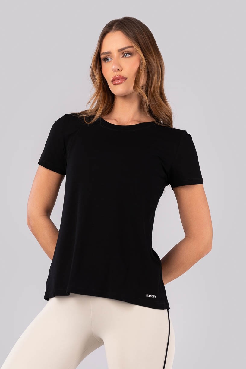 K4410-A_Blusa_com_Fenda_nas_Costas_Preto__Ref:_K4410-A