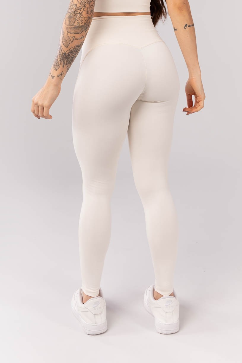 K4032-B_Calca_Legging_com_Cos_Diferenciado_Off_White__Ref:_K4032-B