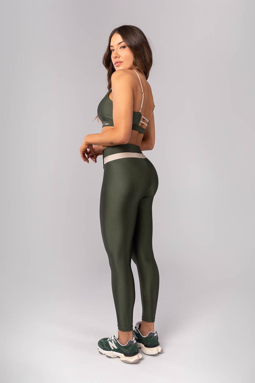 K4155-A_Calca_Legging_com_Recorte_no_Cos_Verde_Militar__Bege__Ref:_K4155-A