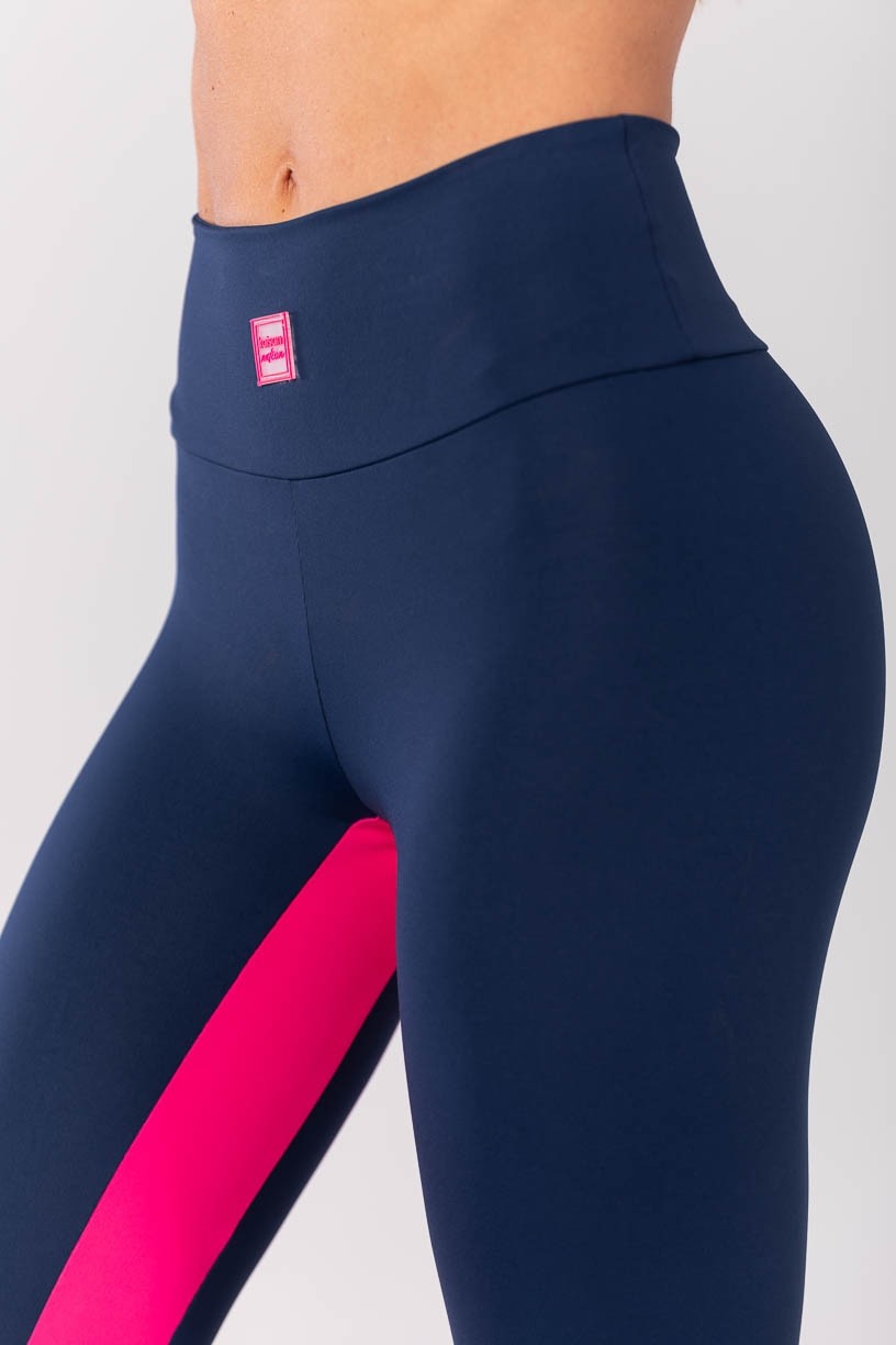 K4179-B_Calca_Legging_com_Recorte_no_Entrepernas_Azul_Marinho__Rosa_Pink__Ref:_K4179-B