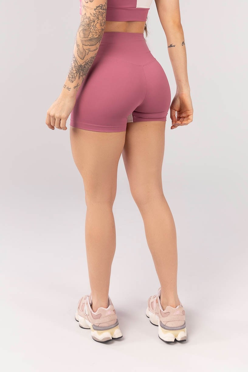 K4090-A_Short_com_Faixa_no_Entrepernas_Rose__Off_White__Ref_K4090-A