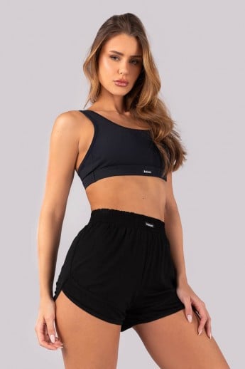 K4409-A_Short_Soltinho_com_Detalhe_Na_Barra_Preto__Ref:_K4409-A