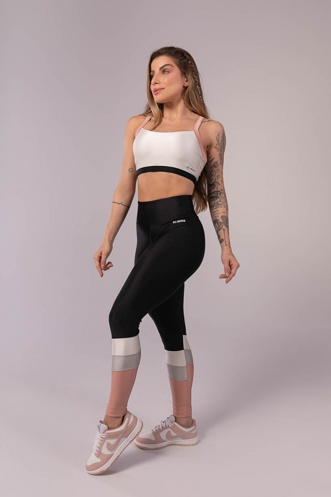 Conjunto Esportivo Feminino com Calça Legging e Cropped com Recorte Colorido